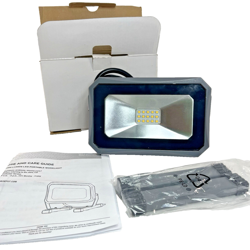 Husky 3000 Lumen LED Worklight Adjustable Black